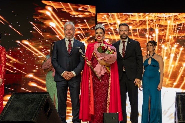 Alejandra Hernández fue coronada como nuestra Reina de las Fiestas 2024