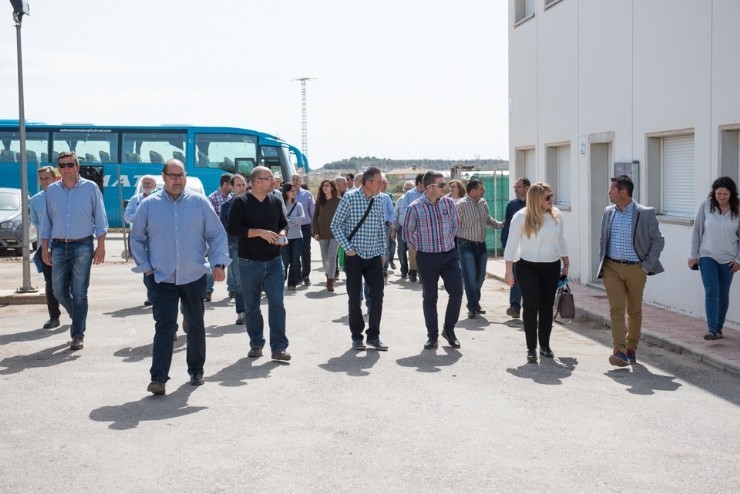 TÉCNICOS  Y AGRICULTORES ANALIZAN LAS POSIBILIDADES QUE OFRECEN LOS CULTIVOS SUBTROPICALES 