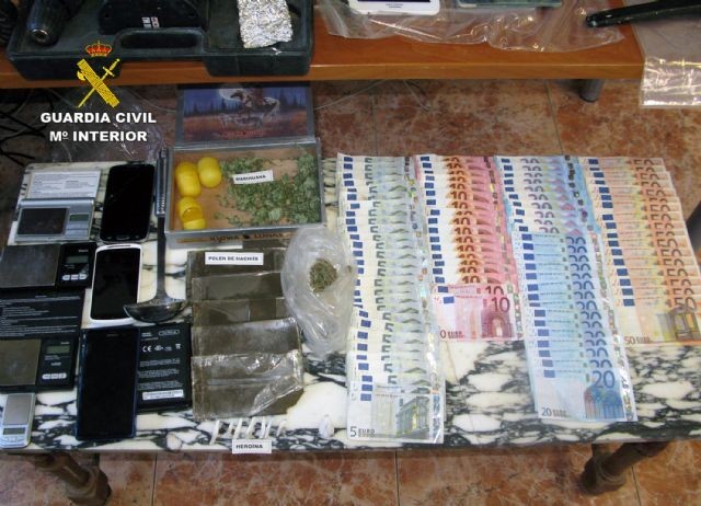 La Guardia Civil desmantela un punto de venta de droga y receptación de objetos sustraídos en Totana y Mazarrón