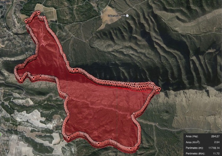 Brigadas forestales de Mazarrón colaboran en la extinción del incendio declarado en la Sierra del Molino en Calasparra.  