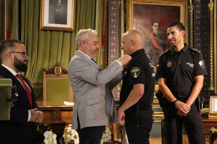 La Policía Local celebra su patrón con la entrega felicitaciones y reconocimientos
