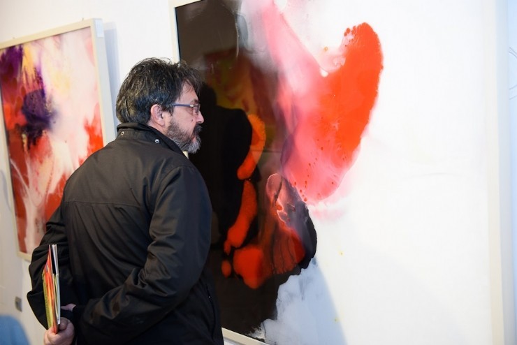 CASAS CONSISTORIALES MUESTRA EL ARTE ABSTRACTO DE TINA GONZÁLEZ