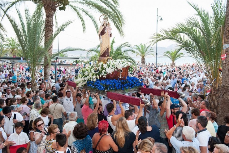 MISA MARINERA, PROCESIÓN Y MORAGA PARA CELEBRAR EL DÍA DE LA VIRGEN DEL CARMEN