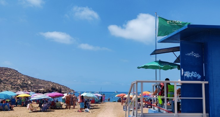 Mazarrón llega al 15 de agosto con bandera verde en todas sus playas