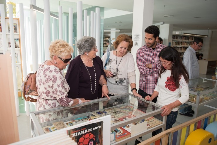 UNA EXPOSICIÓN RESCATA LIBROS CURIOSOS Y CURIOSIDADES OLVIDADAS POR LOS LECTORES