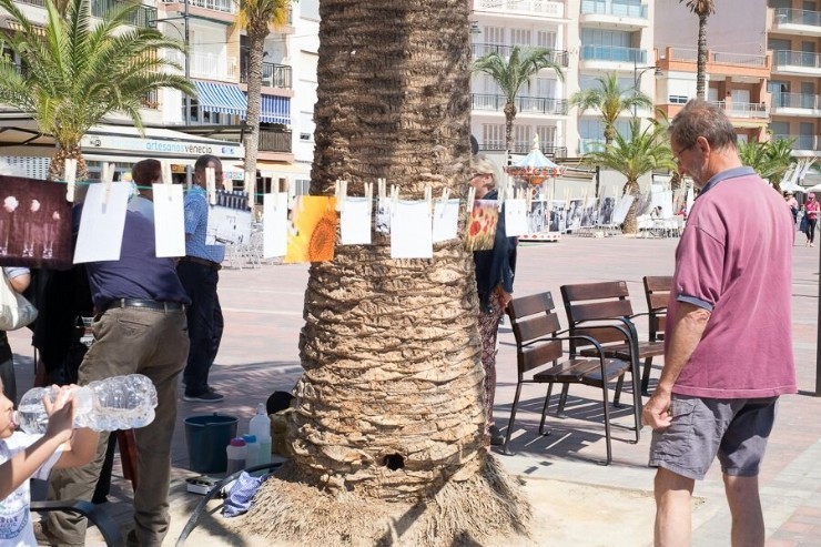 La Asociación fotográfica de Mazarrón F20. 'Tendemos a la Fotografía'. Paseo marítimo. 15 mayo