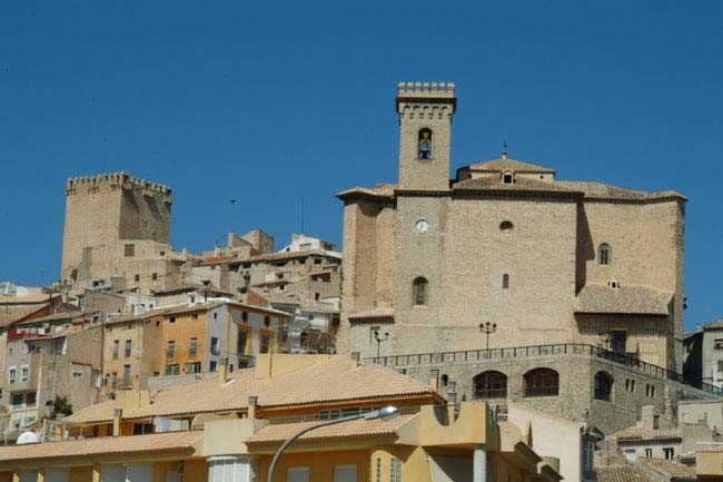 Asociación 'Torre de Santa Elena'. VISITA A MORATALLA Y CARAVACA. 22 de mayo.