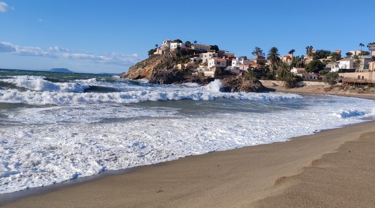 Aviso amarillo por temporal en la costa para mañana jueves con viento de 50-60 km/h