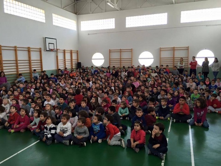 Entrega de la recaudación de la Carrera Solidaria celebrada en el Colegio Infanta Leonor