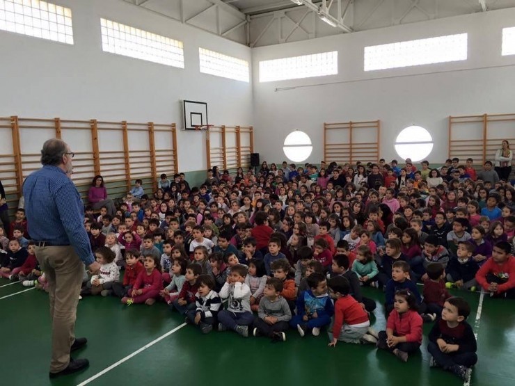 Entrega de la recaudación de la Carrera Solidaria celebrada en el Colegio Infanta Leonor