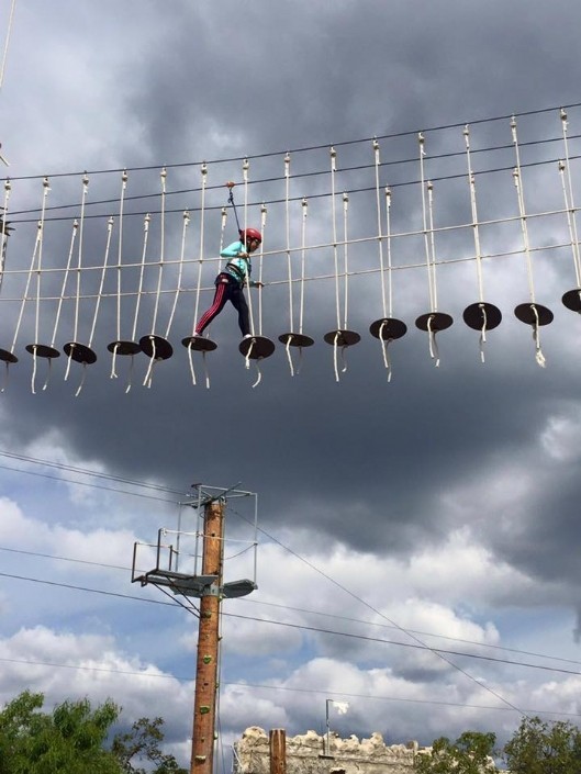 CEIP Infanta Leonor. Campamento Biligüe en Nerpio. 16-18 de mayo.