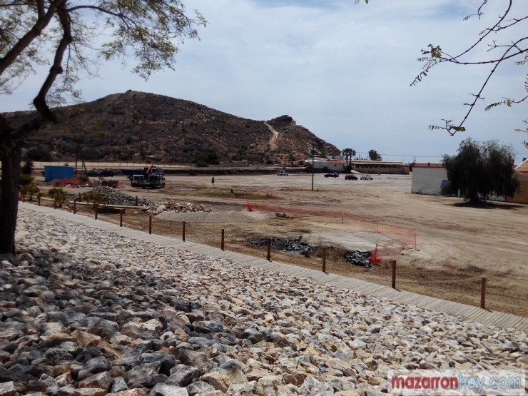 ACONDICIONAN LOS ACCESOS  A LA PLAYA DE LA ISLA