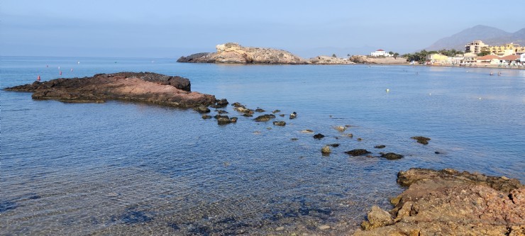 Servicios de emergencia no han podido salvar a una mujer de 80 años que ha muerto mientras se bañaba en Puerto de Mazarrón