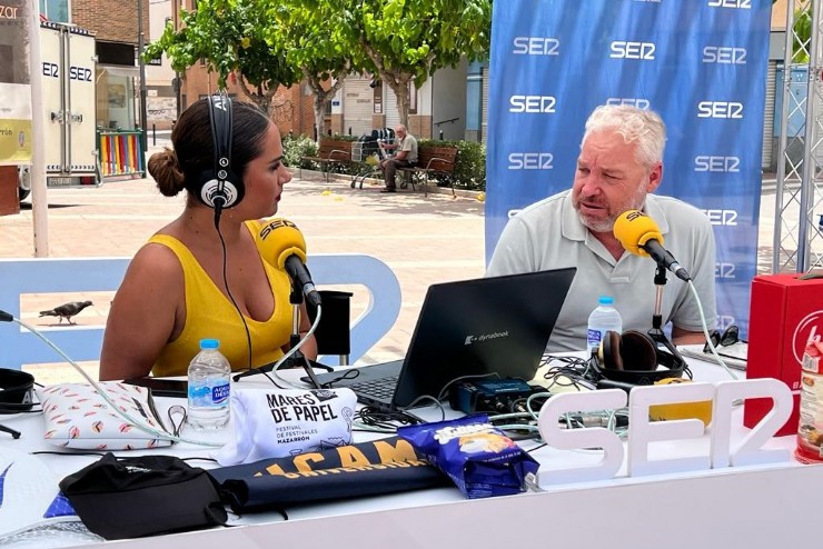 La caravana de La Radio al Sol llega al Puerto de Mazarr n