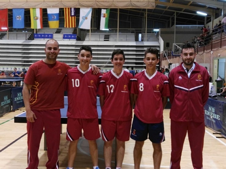 EL JUGADOR DEL CD MAZARRON TENIS DE MESA, MIGUEL ORTIZ SE PROCLAMA CAMPEÓN DE ESPAÑA CON LA SELECCIÓN MURCIANA