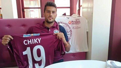 Chiky Ardil, emprende una nueva aventura en la liga italiana de fútbol playa.