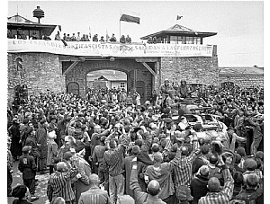 La Asociación 'Alumbra Alumbre' de Mazarrón. '71 años de la liberación del campo de Mauthuasen'.