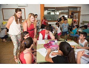 60 NIÑOS ASISTEN A LAS ESCUELAS DE VERANO DE LA CAÑADICA Y BAHÍA