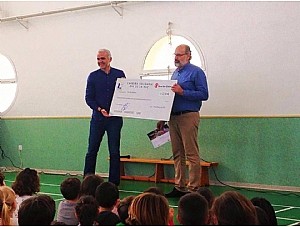 Entrega de la recaudación de la Carrera Solidaria celebrada en el Colegio Infanta Leonor