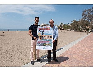 EL TRIATLÓN BAHÍA DE MAZARRÓN REÚNE ESTE SÁBADO A 300 PARTICIPANTES