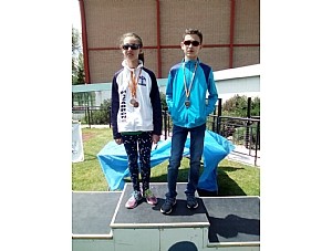 LOS MAZARRONEROS NATALIA AZNAR Y PABLO MENDEZ, PARTICIPARON EL PASADO FIN DE SEMANA EN EL CAMPEONATO DE ESPAÑA DE ATLETISMO DE DISCAPACIDAD VISUAL, CONSIGUIENDO 6 MEDALLAS DE ORO