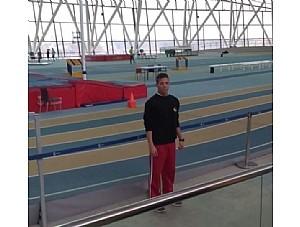 ISMAEL DA LA TALLA EN EL CAMPEONATO DE  ESPAÑA JÚNIOR DE ATLETISMO EN PISTA   CUBIERTA.