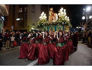 CENTENARES DE PERSONAS DISFRUTAN DE LAS PROCESIONES DE SEMANA SANTA DEL MUNICIPIO