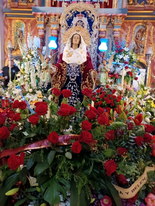 Presentación de recién nacidos a la Stma. Virgen en el Besamano