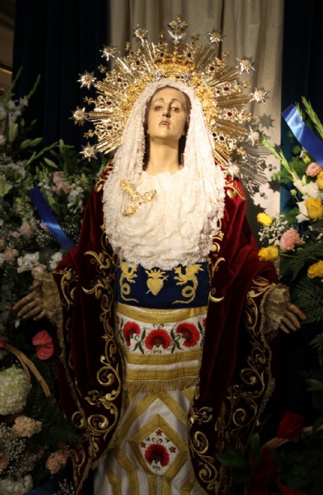 Besamano en honor a la Stma. Virgen del Primer Dolor